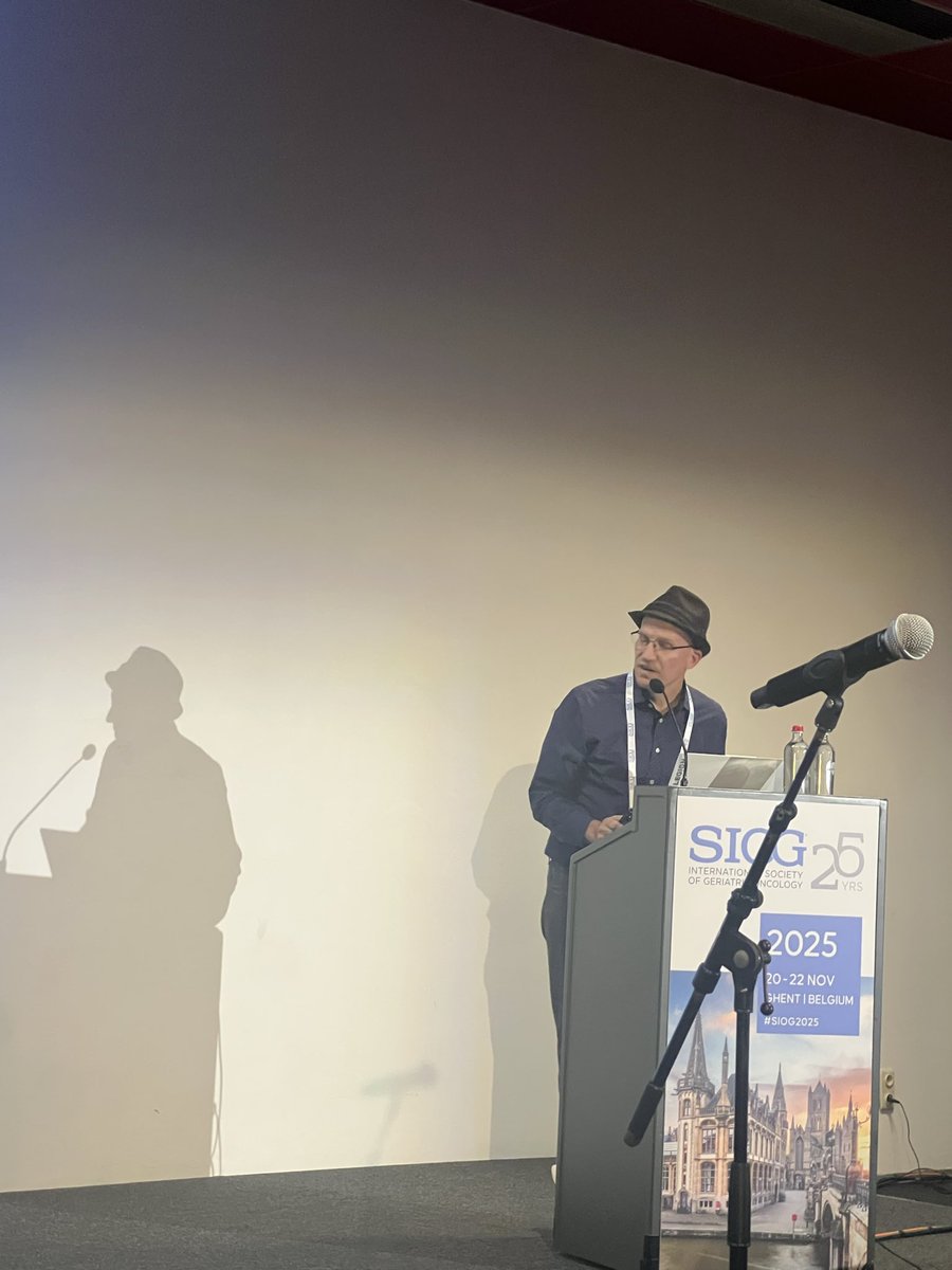 Lore Decoster tweet media