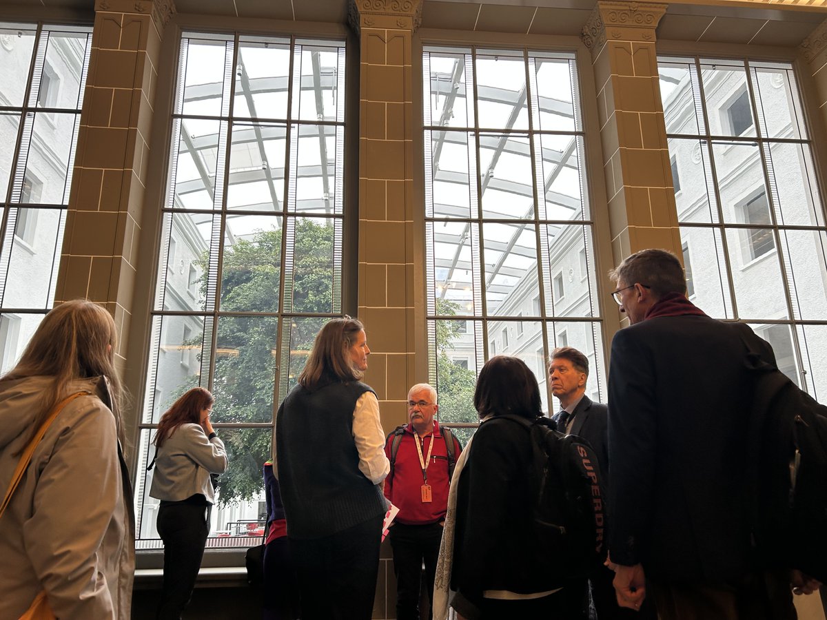 OEGG_CH's tweet photo. Vielen Dank unserer Besuchsgruppe aus Wien mit dem Unternehmerinnen-Netzwerk „Frau im Fokus“ unter Organisation von Renate Androsch-Holzer für das Kommen nach Genf und das Interesse an den @OEGG_CH, dem ersten Wiener Opernball und fünften @balviennois in Genf der @wto und @CERN. https://t.co/VFkc6WVHDE