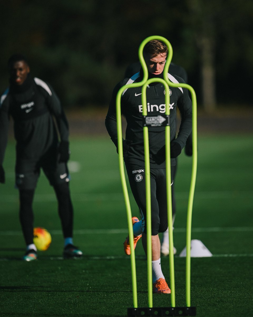 ChelseaFC's tweet image. Getting ready for tomorrow. ✊