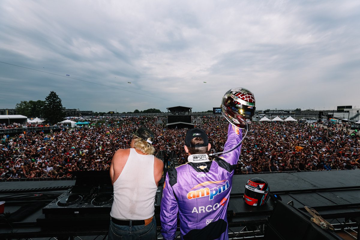 Indy 500 Snake Pit tweet media