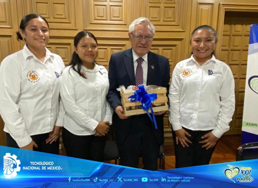 TecNM_MX's tweet image. #TecNMInforma
Estudiantes, docentes e investigadores del TECNM - Valle de Etla presentaron al Director General del #TecNM, Ramón Jiménez López los proyectos en los que trabajan actualmente, demostrando el avance científico y tecnológico de la región.
👇🏽
facebook.com/share/p/1Gvt4A…