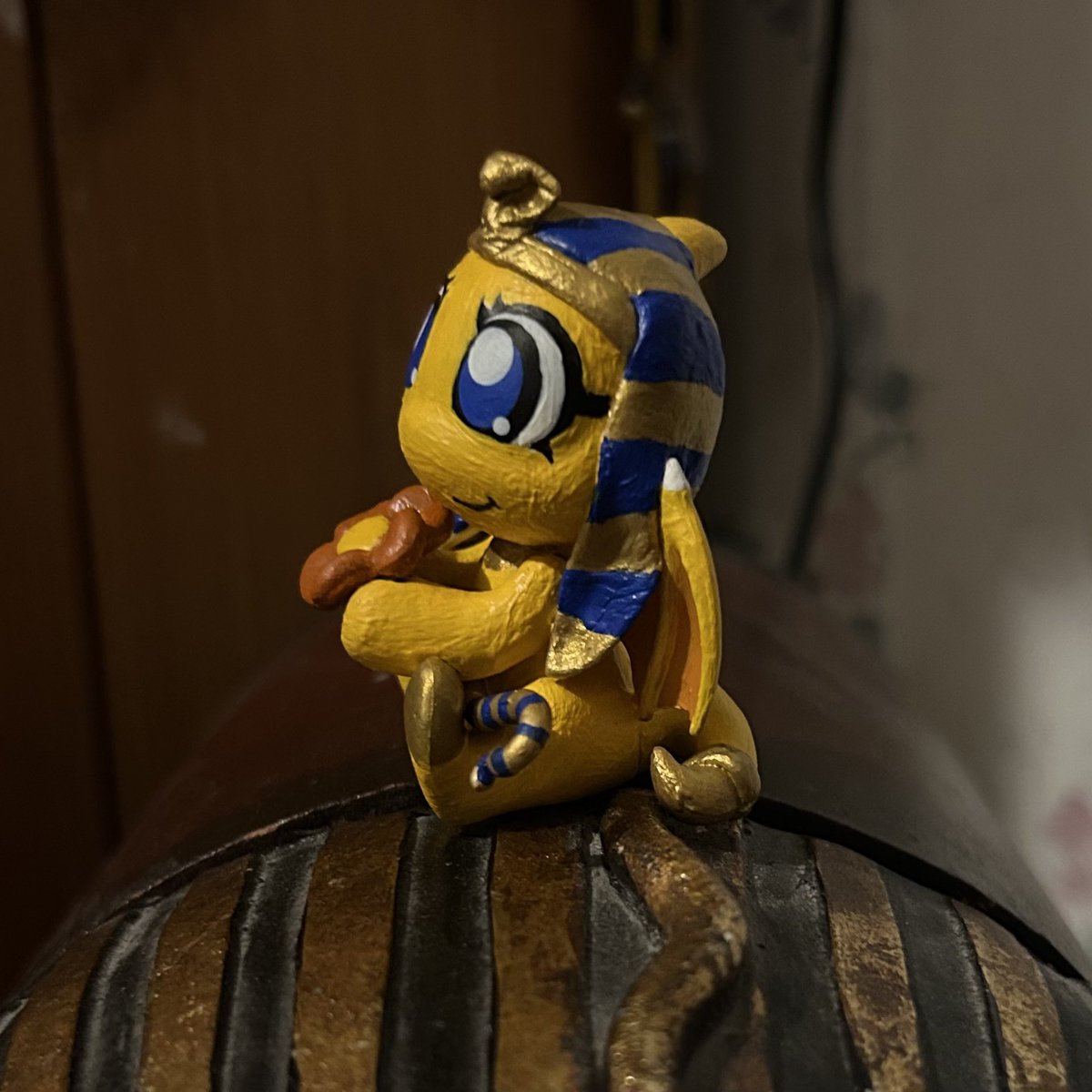 CaliHuntGAC's tweet photo. I’m normally not a fan of getting doubles from blind bags, but with all the different paint brush options on @Neopets, I was actually really excited about getting them. Here’s what I did with my first double:
#neopets #shoyru #figurecustomization #LostDesert https://t.co/t0PtXd7nNy