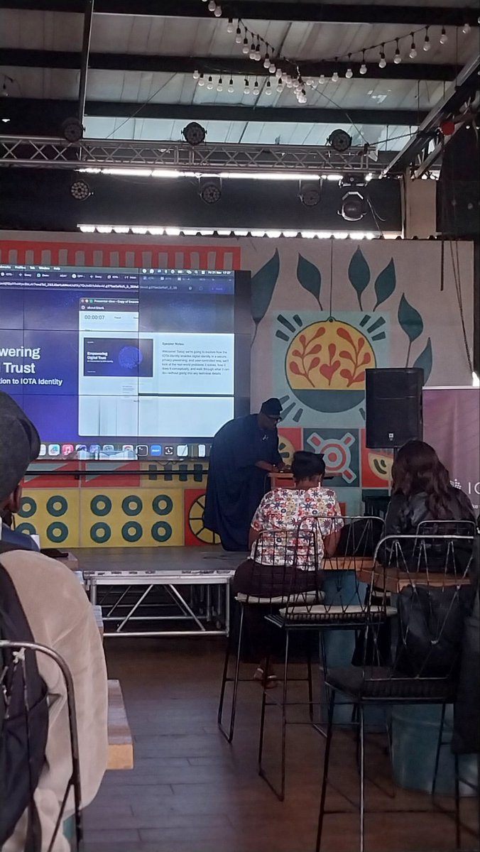 top254_'s tweet image. Present at #IOTANairobimeetup🔥
Ready to learn and connect with fellow web 3.0 enthusiast🌐

@iota 
@DecentrixAfrica