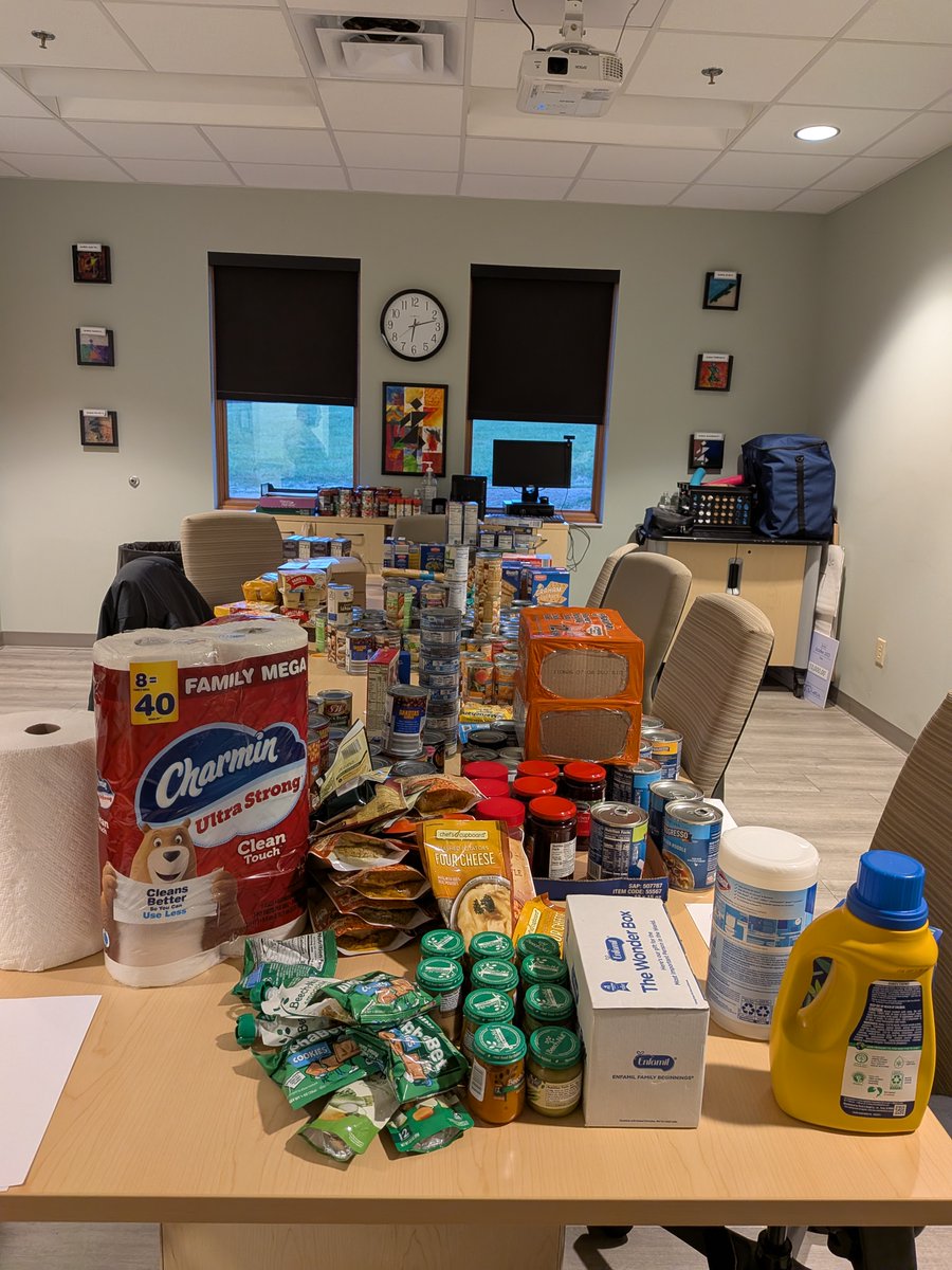 TheTangramWay's tweet image. A heartfelt thank you to everyone who donated during our recent food drive. Your generosity is already making a real impact for our clients and community members facing food insecurity.