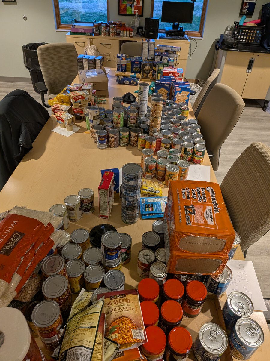 TheTangramWay's tweet image. A heartfelt thank you to everyone who donated during our recent food drive. Your generosity is already making a real impact for our clients and community members facing food insecurity.