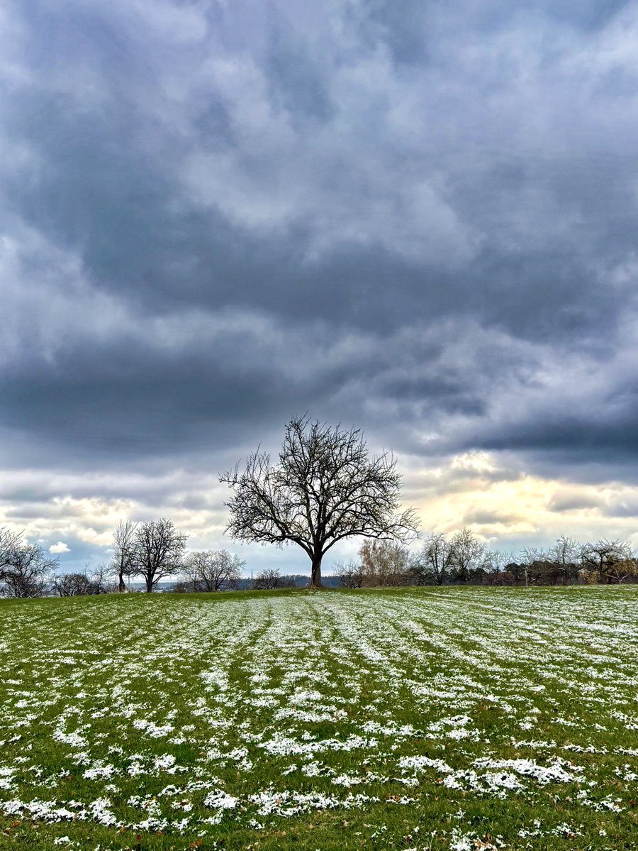 UnsinkbarZwei's tweet image. Wolkengedöns 😀😊😎