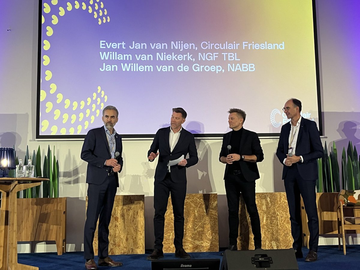RonaldSpoelstra's tweet image. Bijeenkomst @CirculairFRL in @wtclnn mede via @freonen 
Wederom top bijeenkomst met alles wat er speelt qua #circulariteit 
Goede deelsessies 
Ook veel aandacht voor #Duurzaam isoleren met #biobased isolatiemateriaal