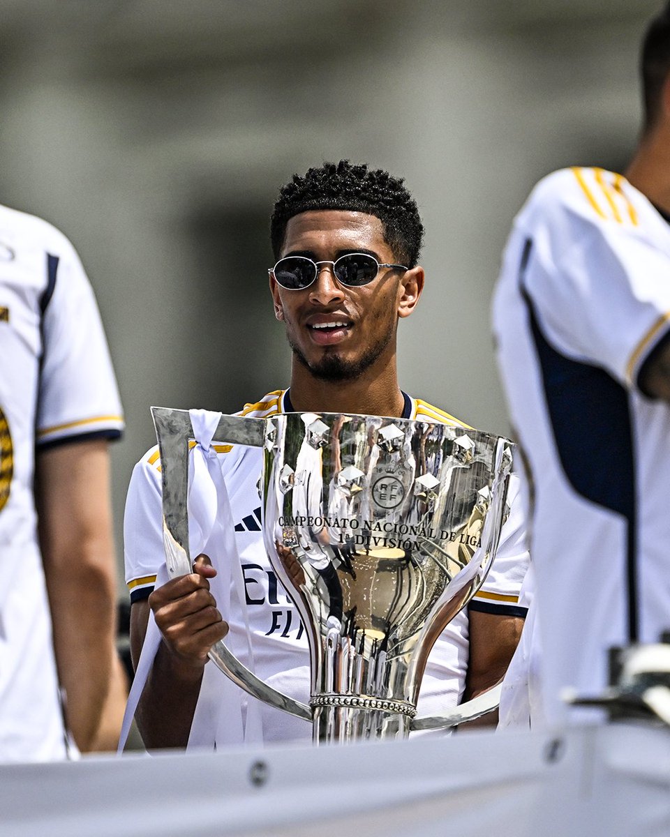 brfootball's tweet image. It’s been three years since Jude Bellingham announced himself to the world with a goal in his first game of the 2022 World Cup.

Since then:

▫️ Won Bundesliga Player of the Season
▫️ Signed for Real Madrid
▫️ Won the Kopa trophy
▫️ Won the Golden Boy
▫️ Won La Liga Player of the…