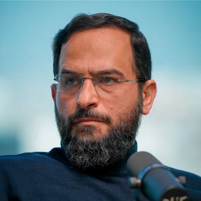 Hatefna's tweet photo. منطقاً یکی از وظایفِ عدلیه، حراست و صیانت از اساتید باسواد، جسور و دلسوزی چون محسن برهانی است. https://t.co/rKYy26HKkr