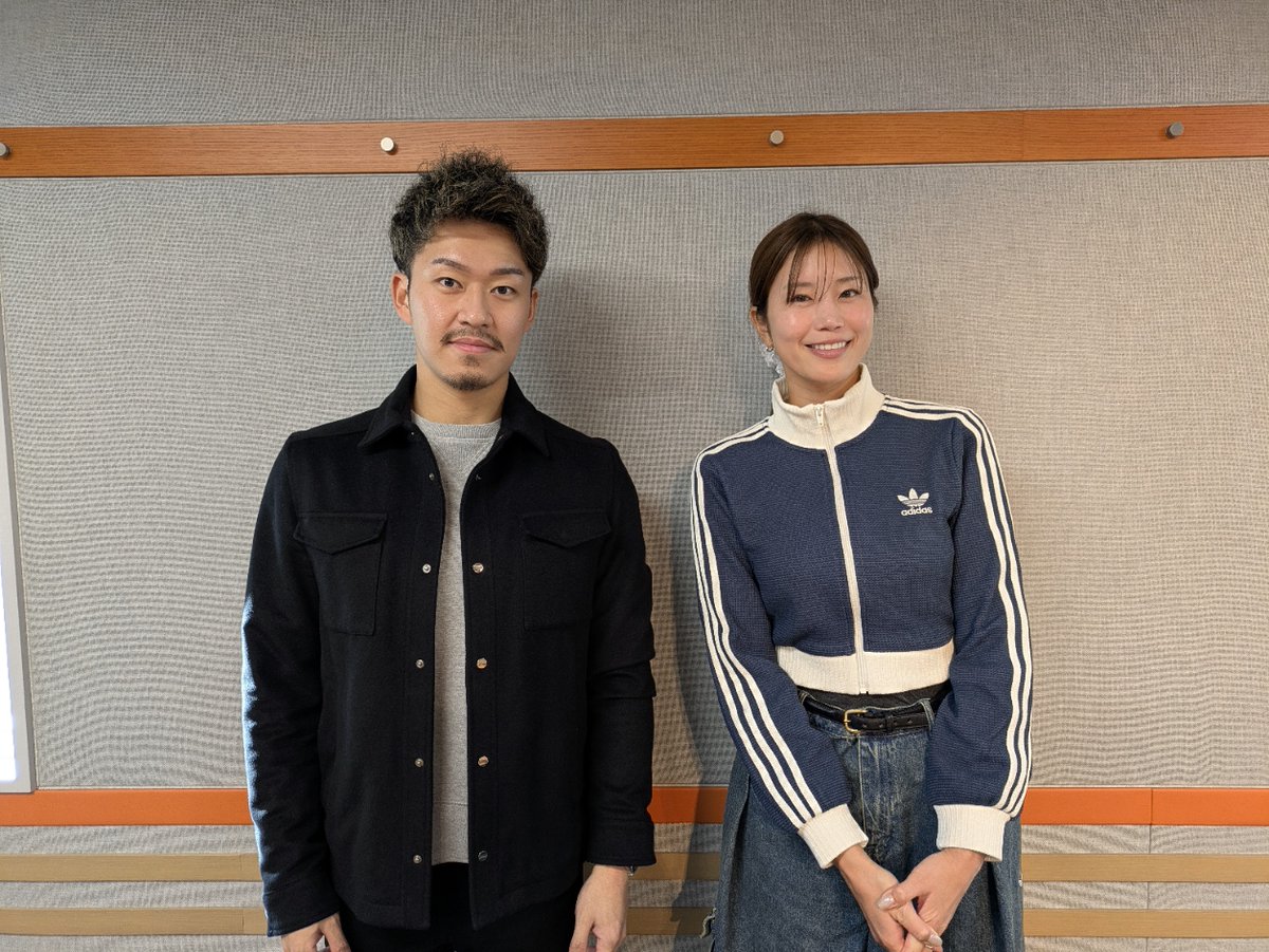 kokoshiro_jocr's tweet photo. 今日午前11:35OA! #稲村亜美 のココシロインターン 今回も学生サポートに力をいれている #株式会社Select の代表 、髙木さんにお話しを伺います
今回は就活について、経営者の髙木さんから学生の皆さんへの就活アドバイスなどもいただきます！
#ラジオ関西 https://t.co/rFuTe2ZrRG