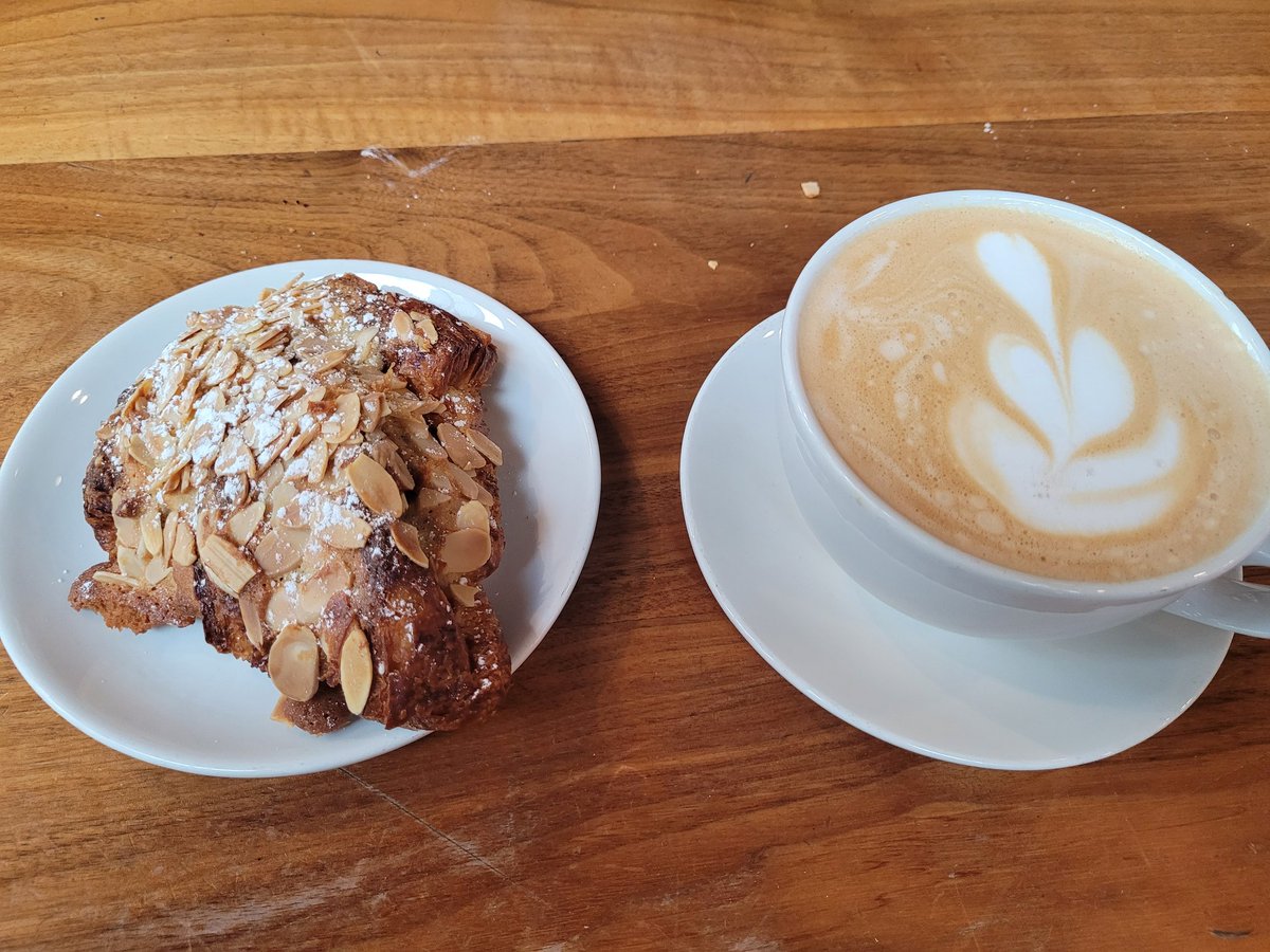 R_D_Johnson's tweet image. Starting the day right at Flour! 
#sblaar25