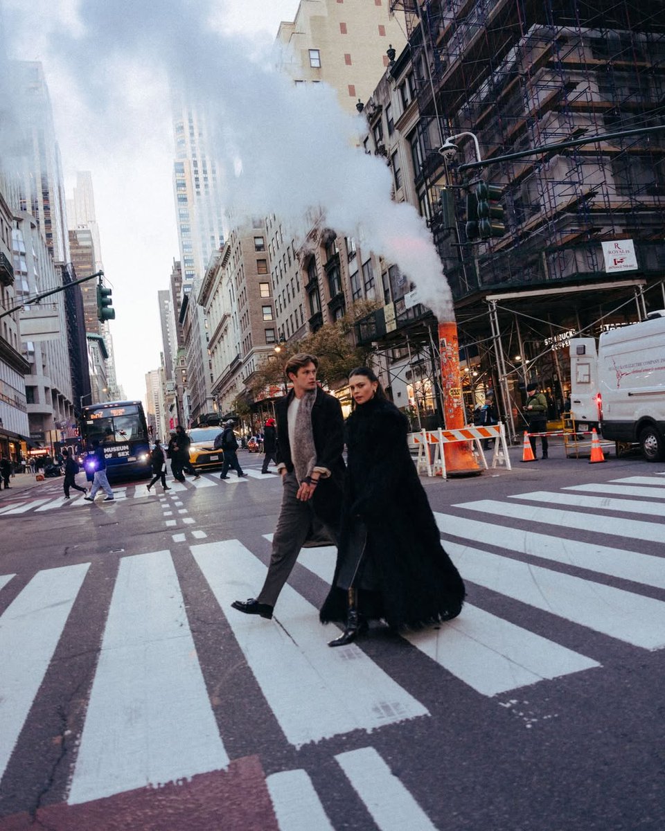 acervobellfort's tweet image. ELESSSS!! Harriet Herbig-Matten e Damian Hardung em Nova York ✨