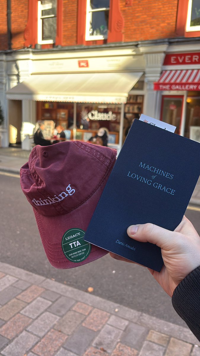 jakebmcc's tweet image. Best product taste in AI goes to @claudeai 👏