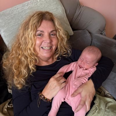 #NewProfilePic  meet the great niece Edie Mèabh