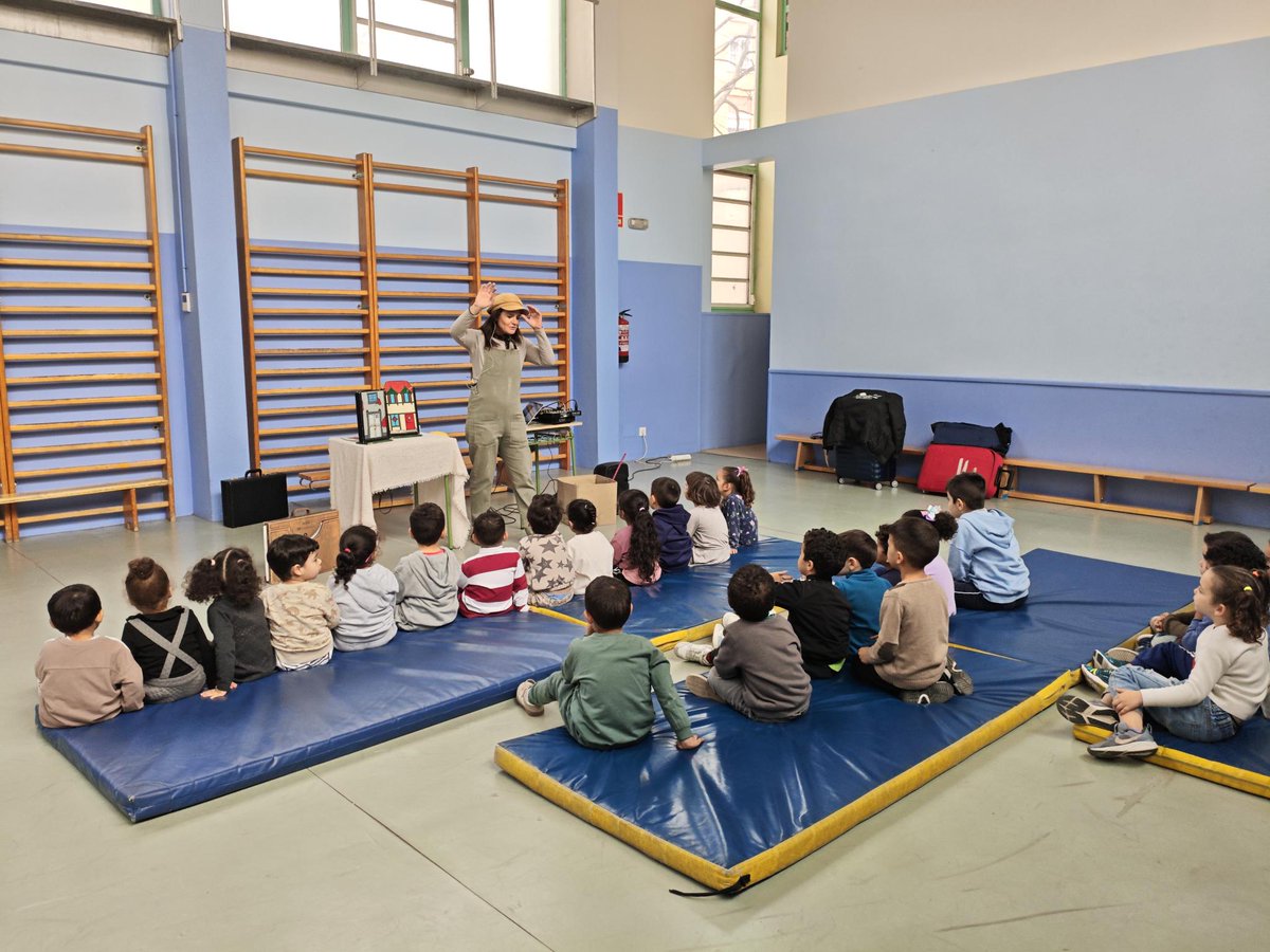 Animación a la lectura en Infantil gracias a la Compañía de teatro Zolopotroko.
