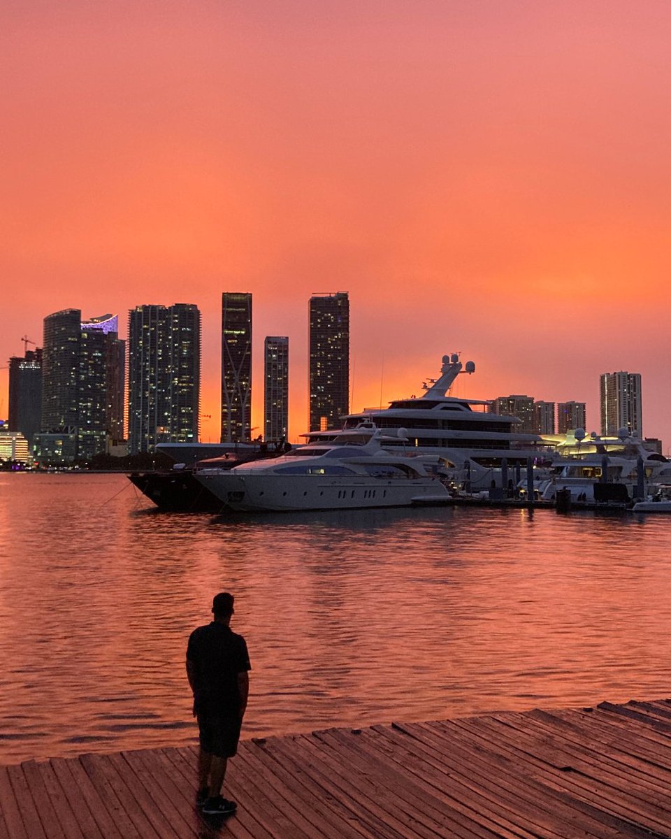 IGYMarinas's tweet photo. Miami’s season of style, speed, and sophistication begins at Yacht Haven Grande Miami. 🎨🏎️ 

Reserve your berth at https://t.co/vNuPw9aN9f

#YachtHavenGrandeMiami #IGYMarinas #ArtBaselMiami #F1Miami https://t.co/wCnjW2gqCs