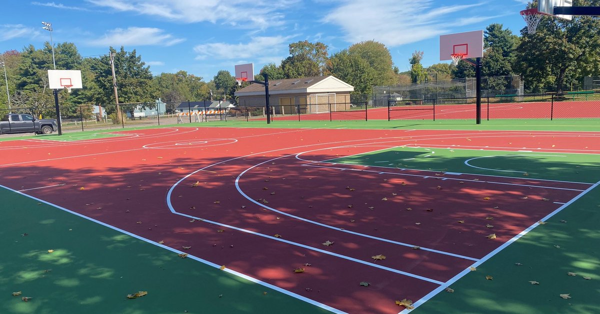 Yesterday, I had the honor of joining my town council colleagues, Mayor Martin, and so many more for the ribbon cutting on parks upgrades at Gorman Park! 

Of course, the best part was playing with the kids after the ribbon cutting. Thank you to our state delegation!