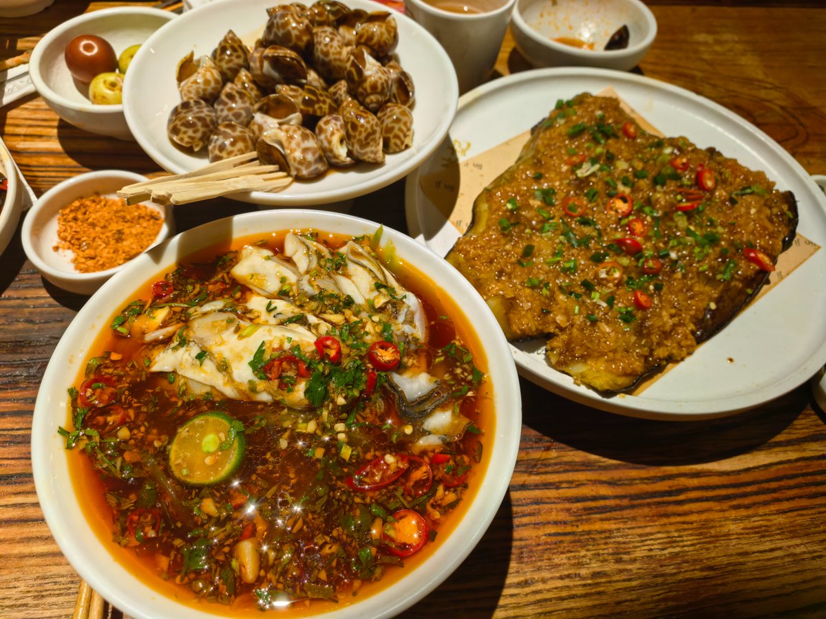 今日份，夜宵
啤酒，撸串，生腌搞起来😉😉😉
#不可辜负的美食