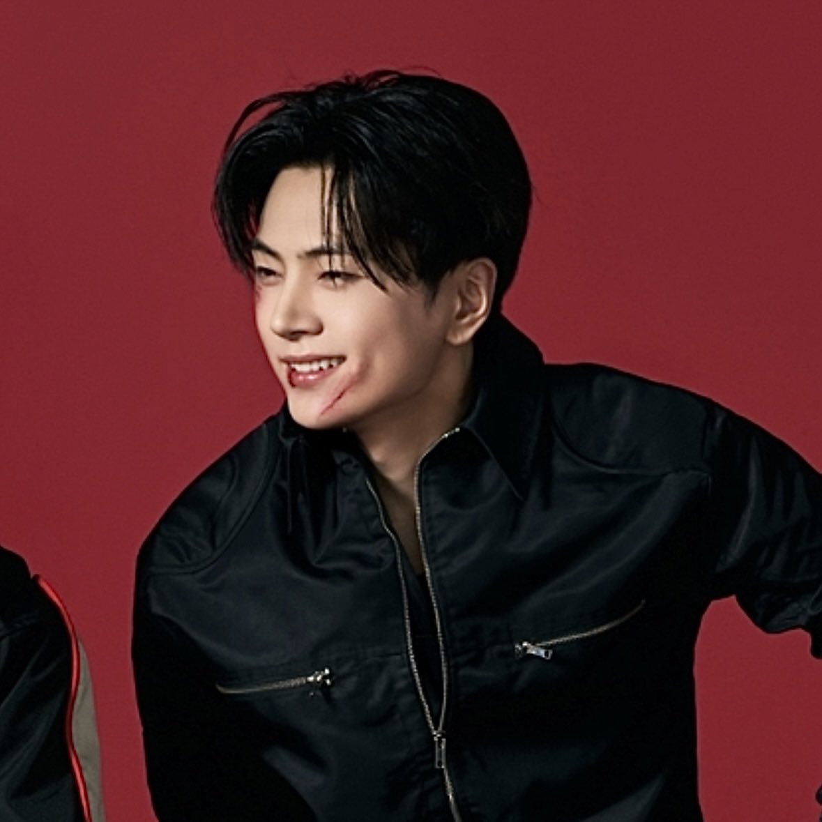 g_md_ri's tweet image. 상처분장 잘어울리면 안되는데