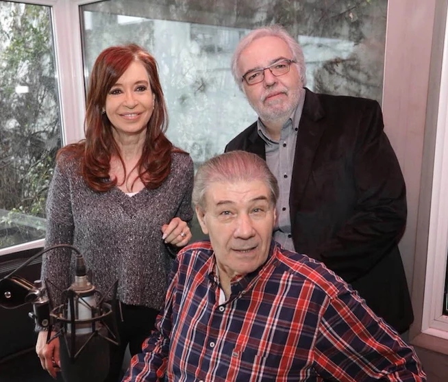 Víctor Hugo: "La fortuna de los Kirchner es insultante"

3 sobrecitos después: