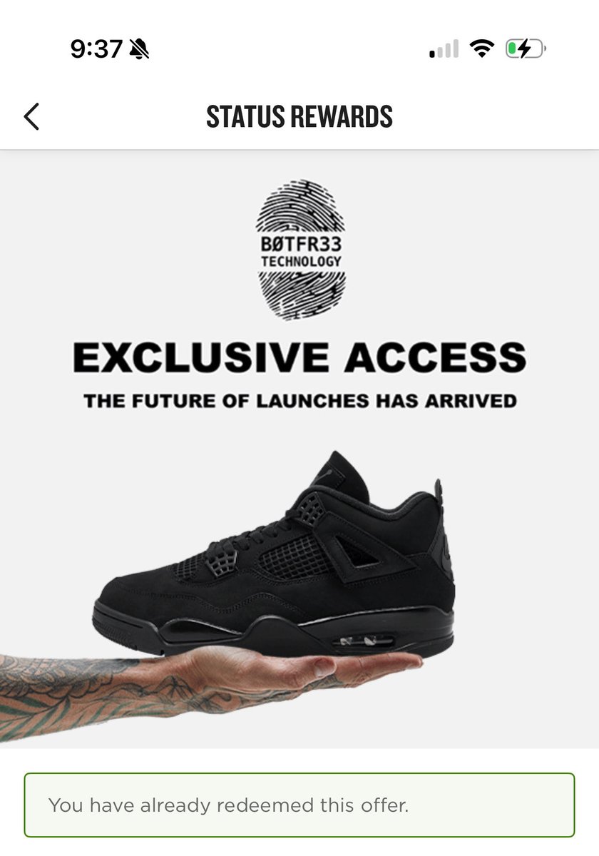 deuceCHAINZ's tweet photo. @snkr_twitr Finally got through https://t.co/H3gNEr78tQ