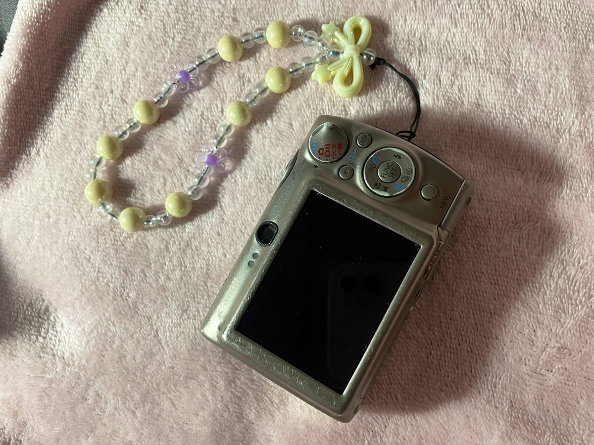 ari | lf moots 🎀 tweet media