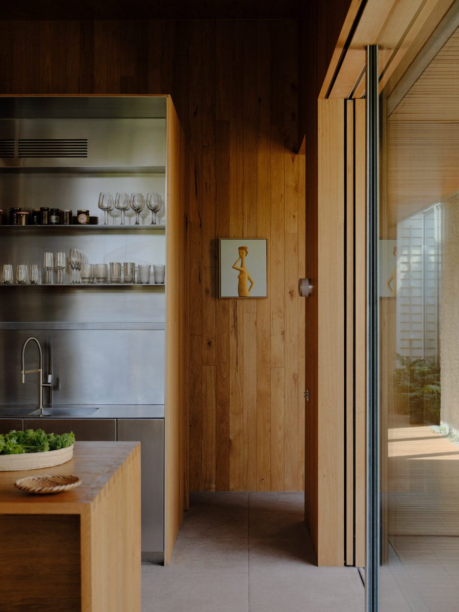 linear_magazine's tweet image. We love a good cottage extension — Harvest House (Cera Stribley)
