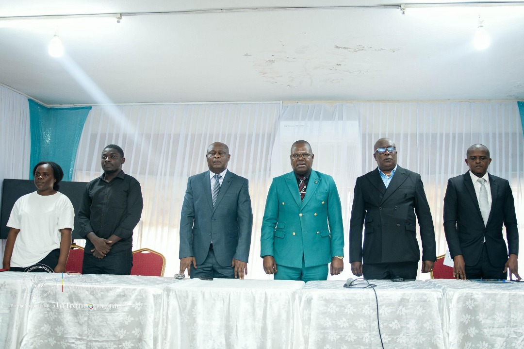 dgfrdc's tweet photo. À l’occasion de la 11ᵉ édition de la Fête du Livre en RDC, la @dgfrdc a poursuivi sa mission de promotion de la lecture en accompagnant deux auteurs au CLAC de Matadi, après une première étape au CLAC de Bandal à Kinshasa.

Honorée par la présence du Ministre provincial en charge de la Culture et du Vice-Président de l’Assemblée provinciale, la Délégation générale à la Francophonie salue l’engagement des autorités dans la valorisation des activités des CLAC. Elle encourage l’ensemble des provinces de la RDC à suivre cet exemple afin de renforcer, partout dans le pays, la culture du livre et du savoir en faveur des jeunes.