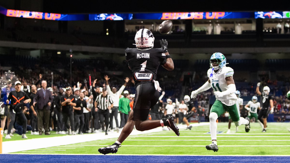 Fresh off a 28-7 road win over Charlotte, the Roadrunners are back home to host East Carolina at 2:30 p.m. Saturday at the Alamodome.

📰 utsa.pro/25fbpreview_ecu

#210TriangleOfToughness | #210wned
