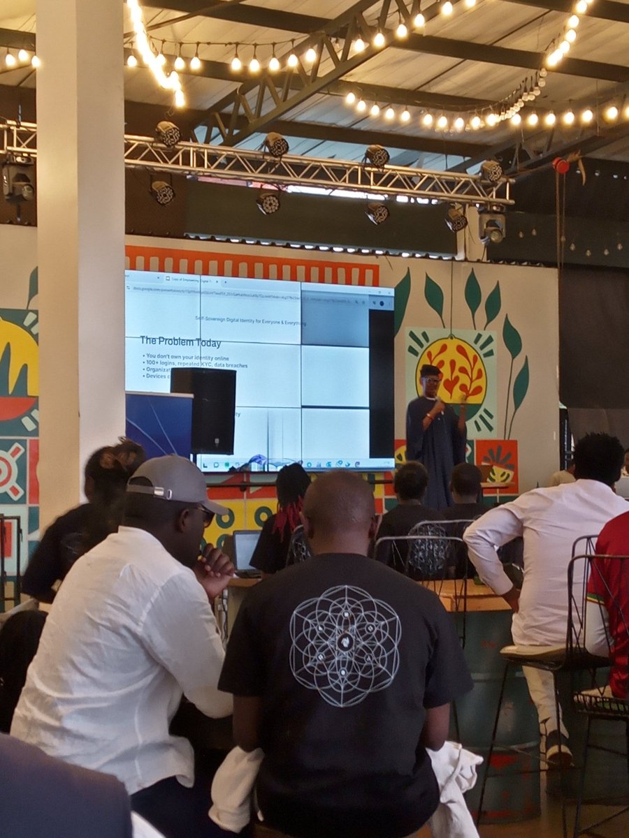 Tweenhaven35's tweet image. Iota identity - verifiable ID for humans and you decide what to share. Can be verified anywhere anytime. 
Uses - inefficient proving of school credentials, fragmented digital ID, product auth(product tracking), digital asset proving @iota @DecentrixAfrica
#IotaNairobiMeetup