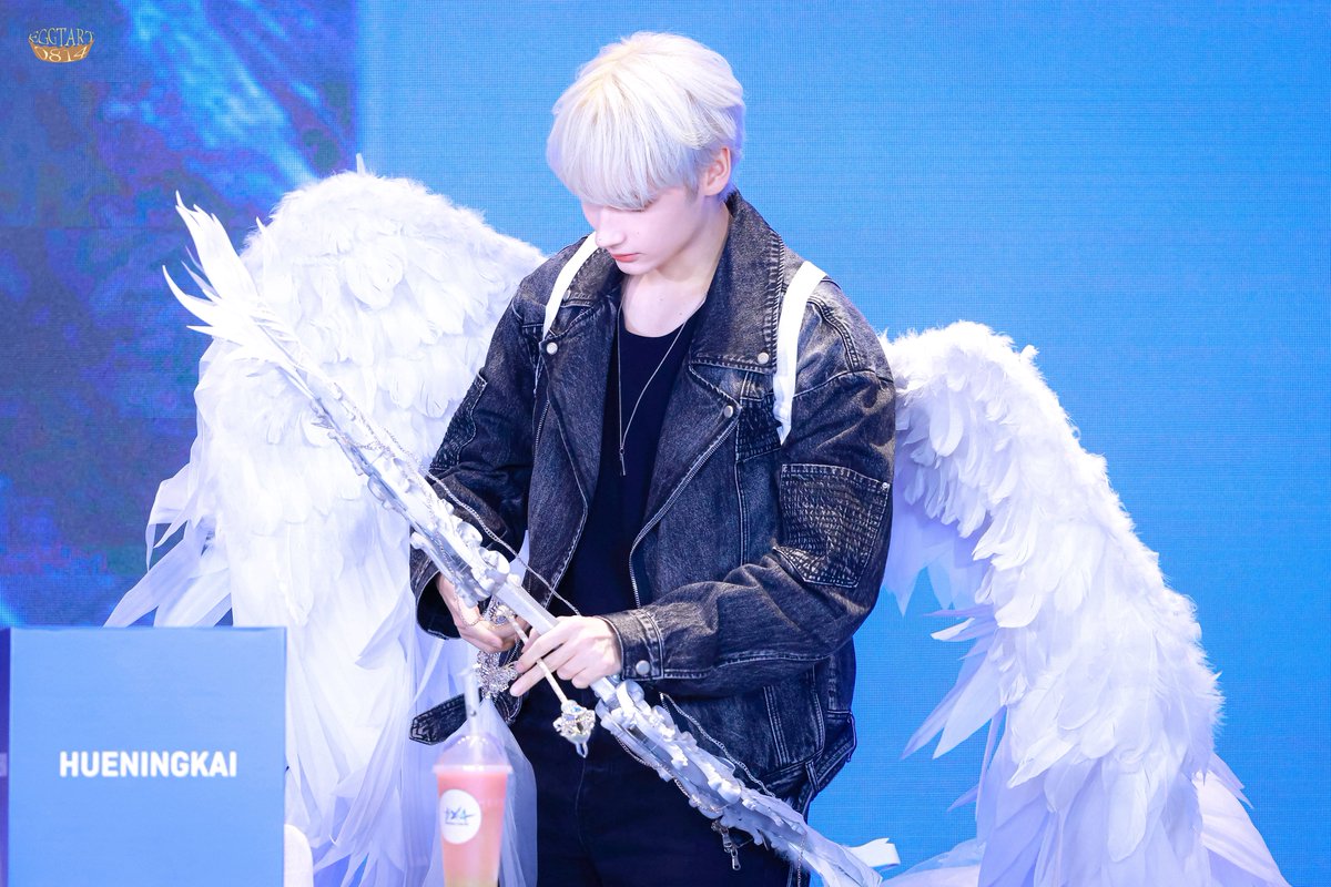 251018

🪽

#휴닝카이  #HUENINGKAI  #ヒュニンカイ
#투모로우바이투게더  #TXT 
#TOMORROW_X_TOGETHER