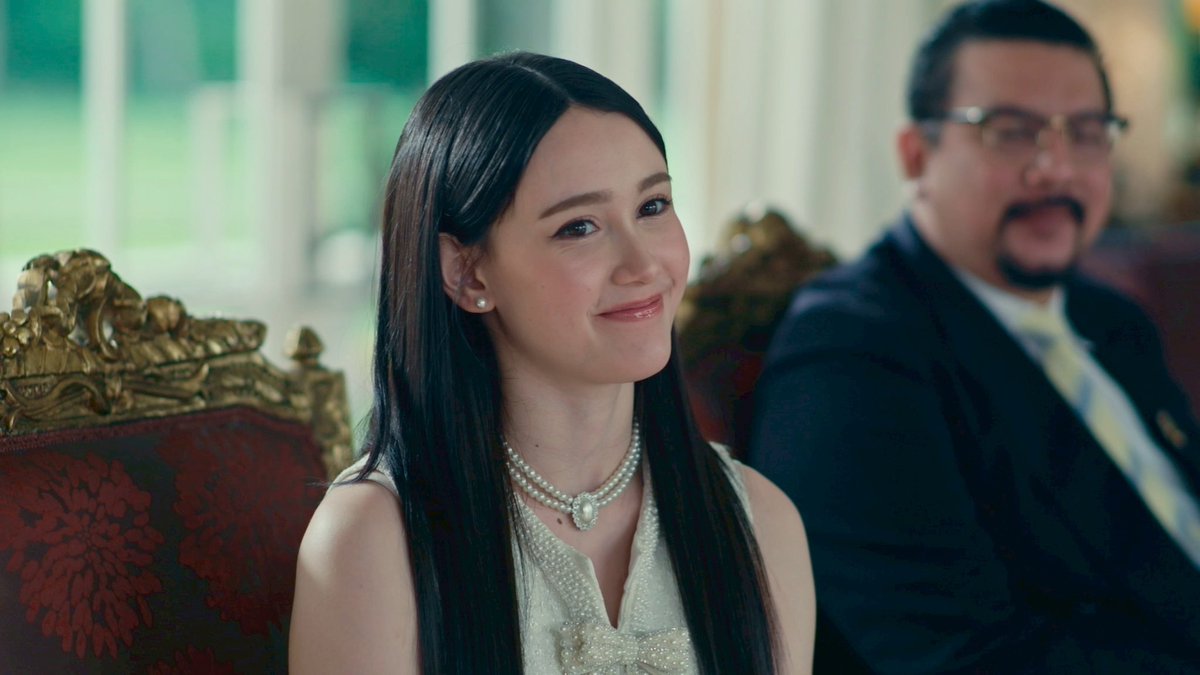 FELIZZOfficial_'s tweet image. เซอร์ไพร์สมั๊ยค้าาาา😘
“เคท” ลูกสาวท่านทูต รับบทโดย “ชาริ” เองค่าาาา🫶🏻
#ThatSummerSeriesFinalEP

🔗ดูย้อนหลัง : youtube.com/playlist?list=…

#ThatSummerSeries
#FELIZZ  
#RISERMUSIC 
#GMMTV