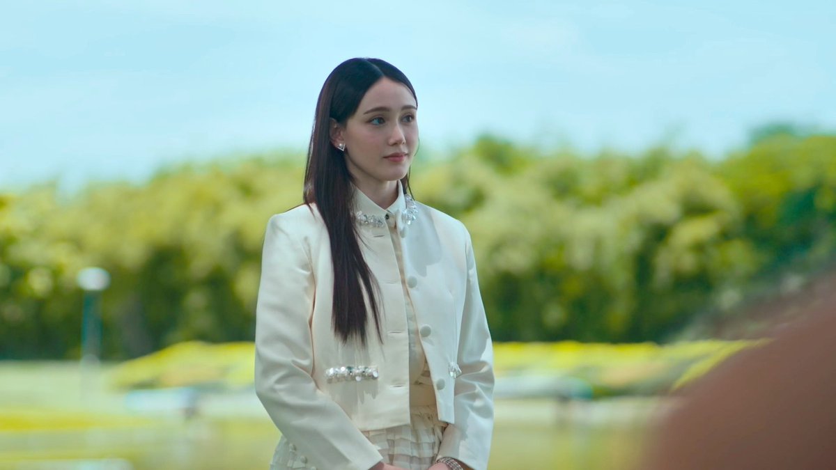 FELIZZOfficial_'s tweet image. เซอร์ไพร์สมั๊ยค้าาาา😘
“เคท” ลูกสาวท่านทูต รับบทโดย “ชาริ” เองค่าาาา🫶🏻
#ThatSummerSeriesFinalEP

🔗ดูย้อนหลัง : youtube.com/playlist?list=…

#ThatSummerSeries
#FELIZZ  
#RISERMUSIC 
#GMMTV