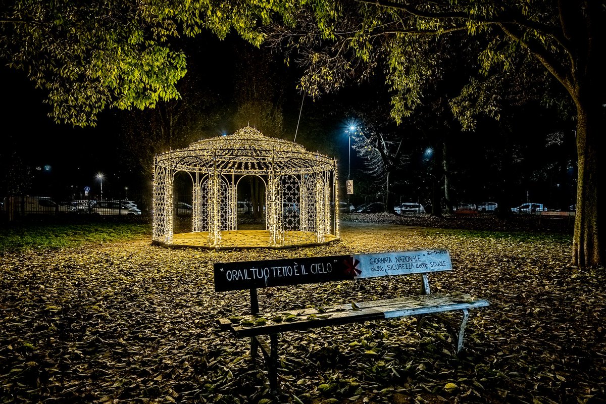 NATALE DI LUCE - Si accenderà nel fine settimana di sabato 22 e domenica 23 novembre 2025 nelle circoscrizioni arricchendosi di due nuove installazioni.
sguardisutorino.blogspot.com/2025/11/natale…

<a href="/twitorino/">Città di Torino</a> #lucidartista #lucidartiatatorino #nataledluce #torino #turn