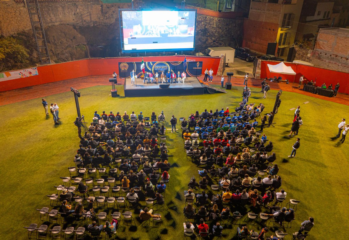 Reconocemos la dedicación y el esfuerzo que diariamente ponen en el deporte las y los atletas, entrenadores, promotores y familias, que representan la fortaleza y el orgullo de #Guanajuato Capital.

Guanajuato avanza con orden, seguridad y visión. 💙