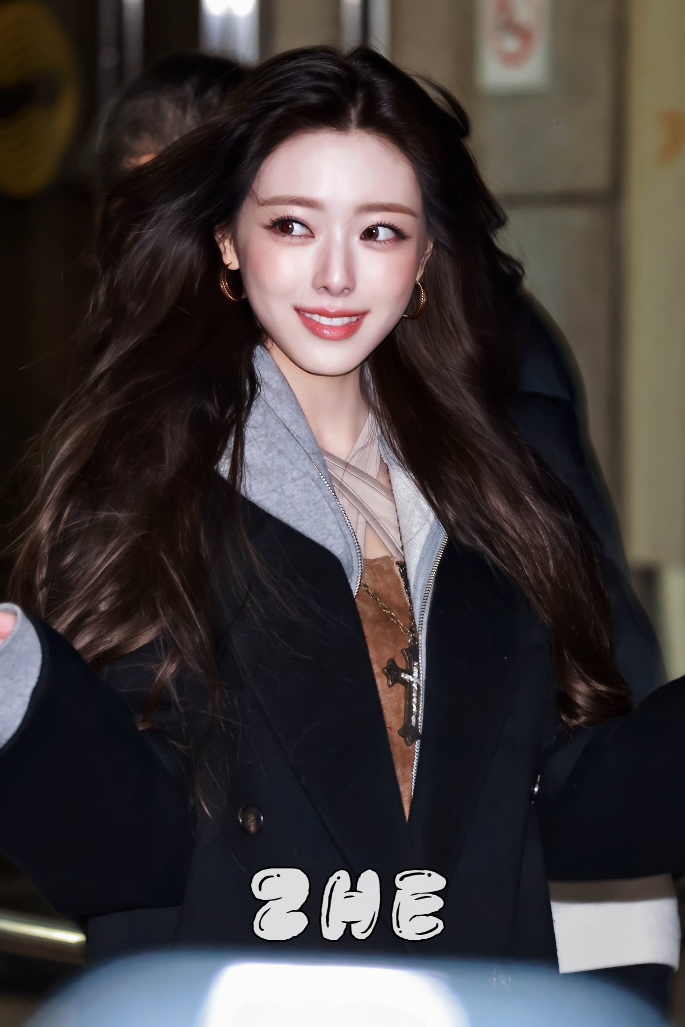 G6SVdlsbMAAem3_?format=jpg&name=large