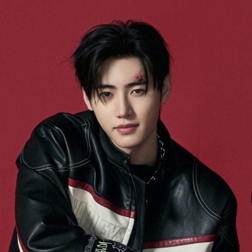 Byeol_ICE's tweet image. 2025 ENniversary Photo#1 상처분장

#성훈 #SUNGHOON (1/2) ⚡️❤️