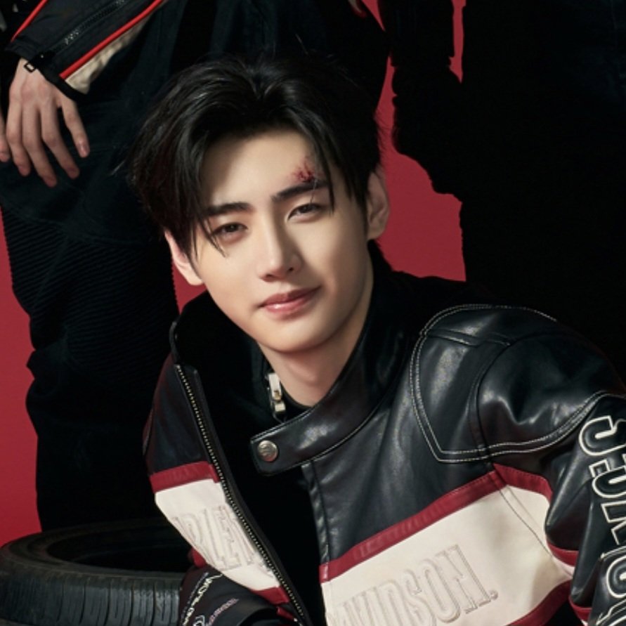 Byeol_ICE's tweet image. 2025 ENniversary Photo#1 상처분장

#성훈 #SUNGHOON (1/2) ⚡️❤️