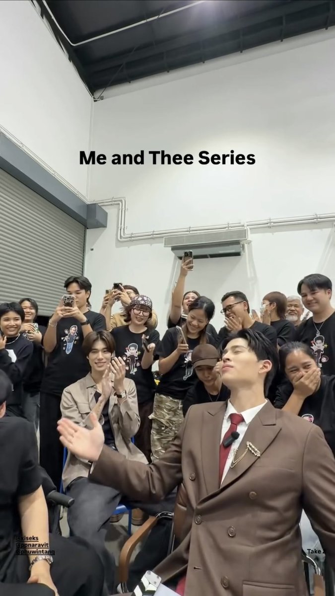 วันแรก vs วันสุดท้าย 

ท่าคุณธีร์เหมือนเดิมเป๊ะ 5555

#MeAndTheeSeriesLastQ 
#ปอนด์ภูวินทร์