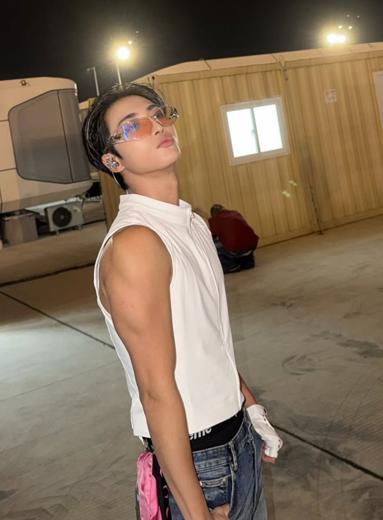 nobodylikehwa's tweet image. PARK SEONGHWA I KNOW EXACTLY WHAT YOU’RE DOING