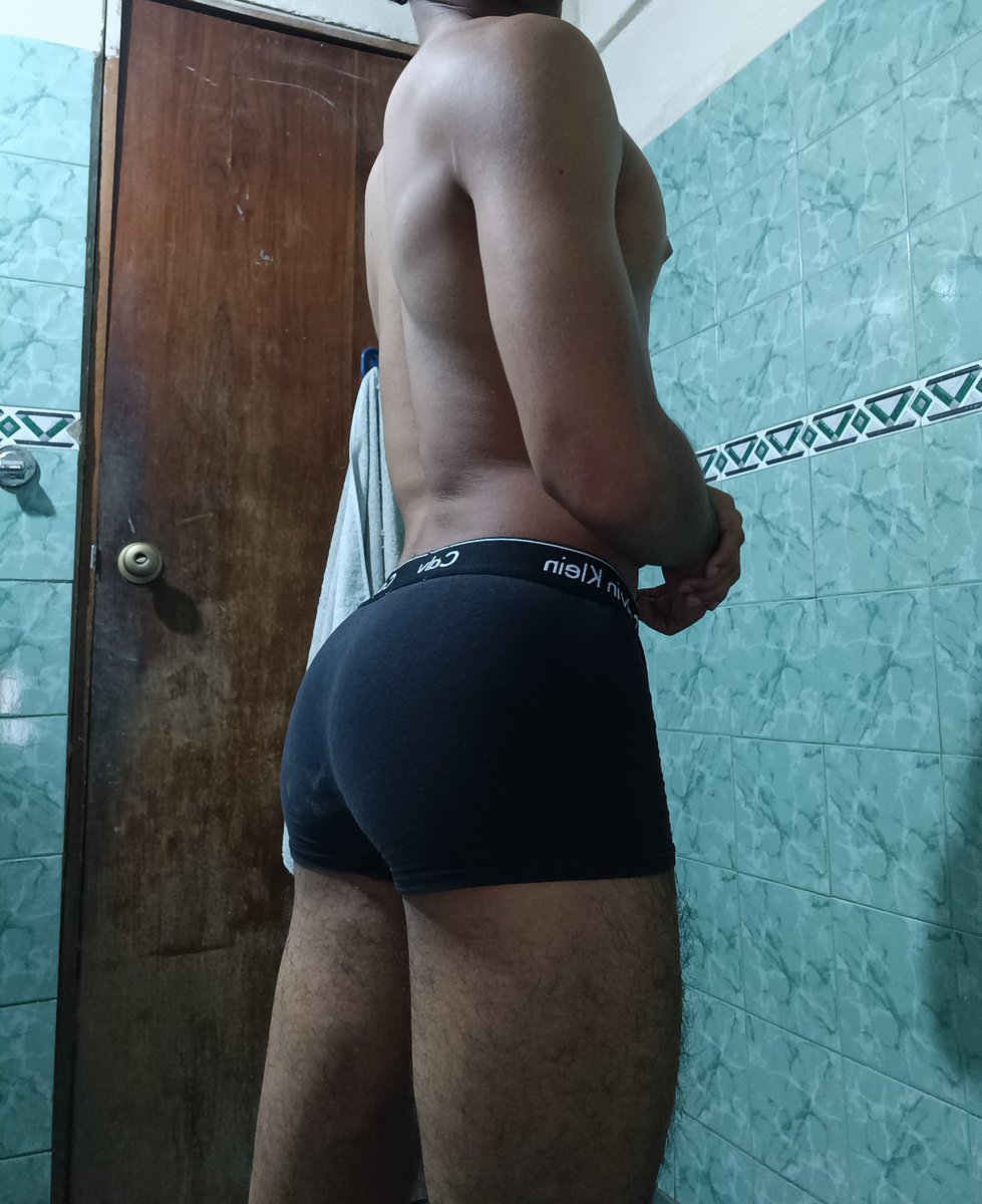 Yormi_xc's tweet photo. Bájalo y llénalo de leche https://t.co/AI2HJEwtIv