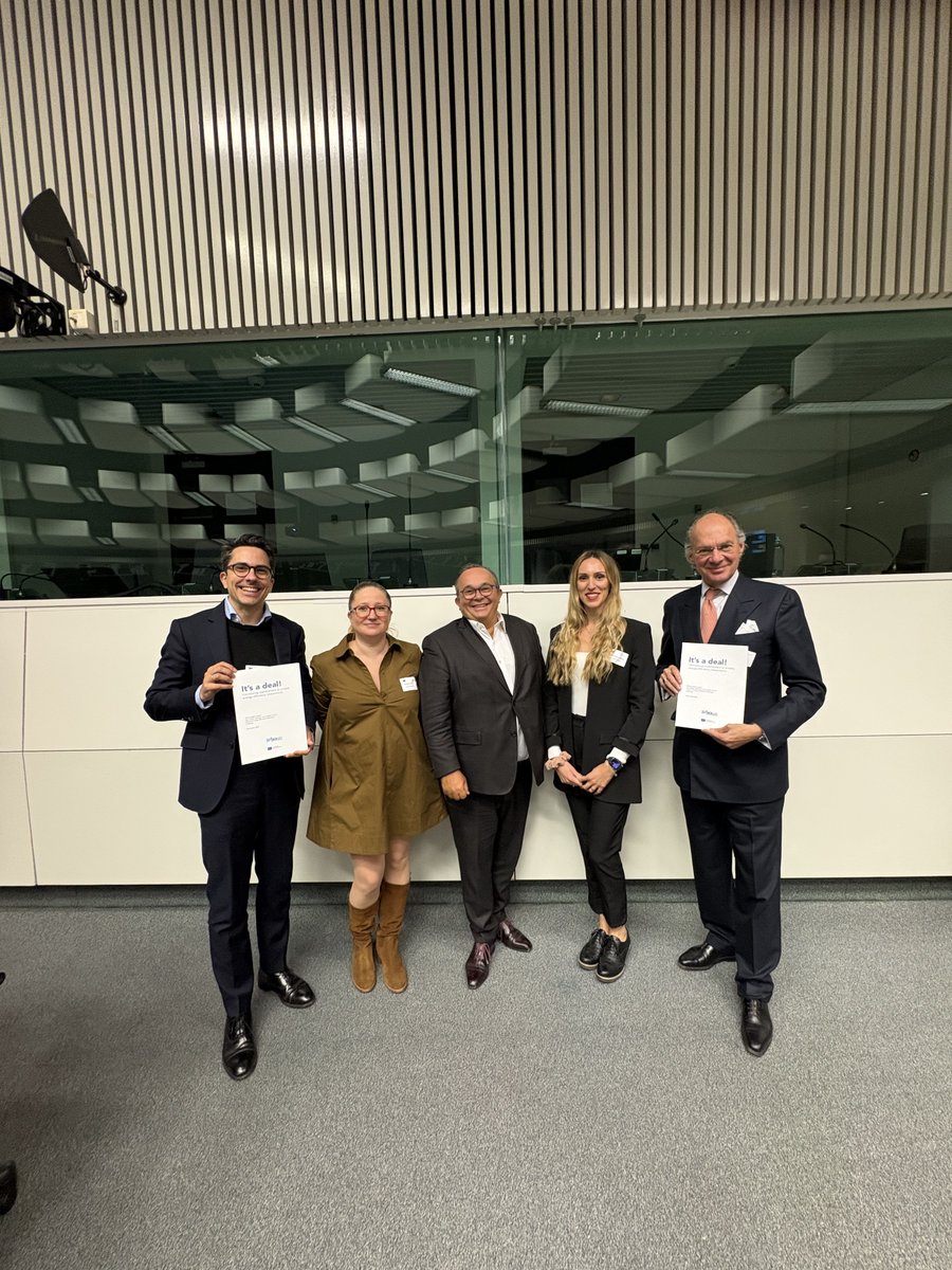 Energate_eu's tweet image. A powerful wrap-up to the ENERGATE journey!

Our Final Event in Brussels brought inspiring speakers, great discussions &amp;amp; a united vision for smarter, affordable renovation. 

The project ends, but the ENERGATE story continues.💙

#LIFEProgramme #energate_eu