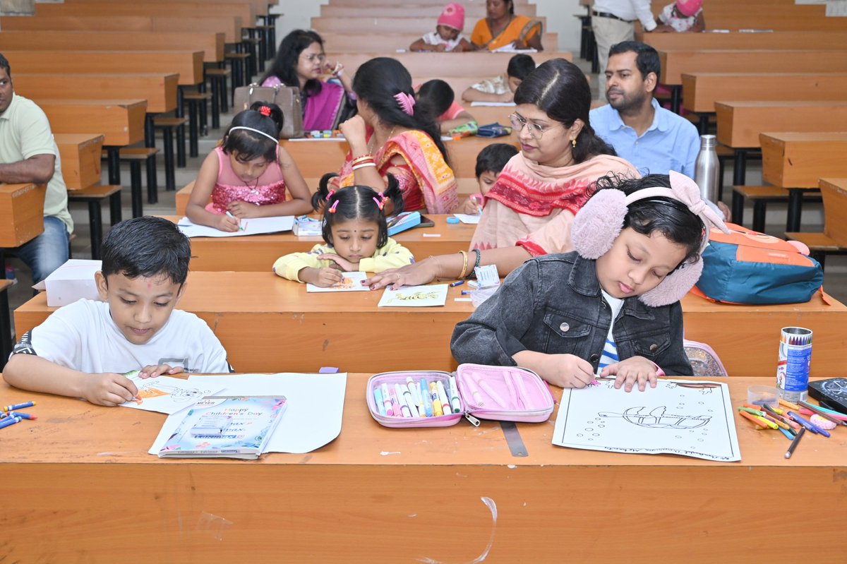 achyuta_samanta's tweet image. Happy to be with the parents and little children at the Preterm Health Mela organised by the Neonatology Department of KIMS today. Our neonatal unit has been taking care of thousands of newborns over the last ten years, and seeing these children grow healthy gives me great joy.