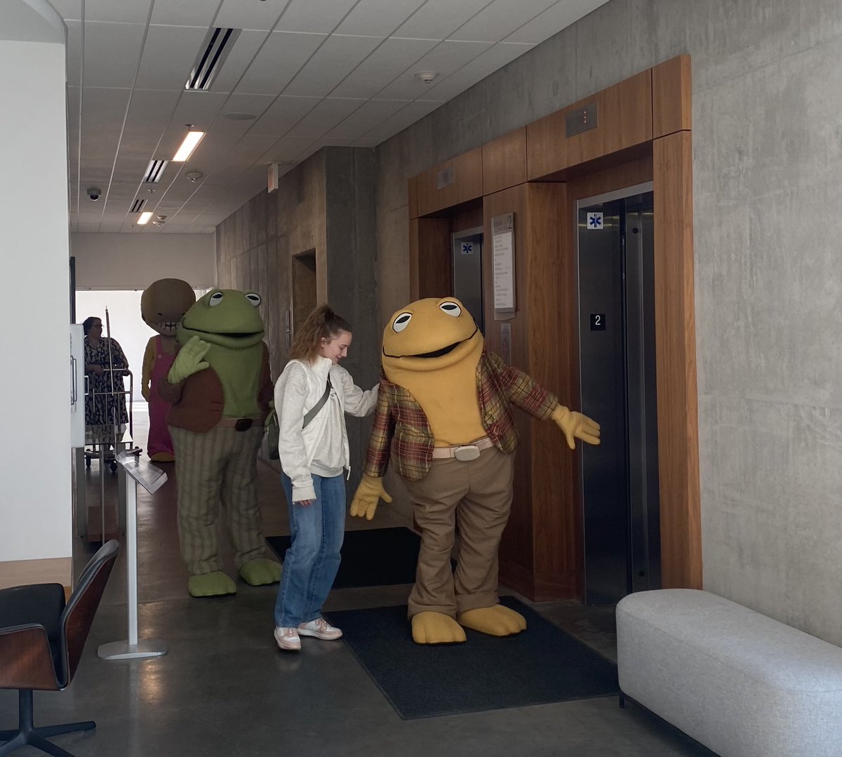 PostinClips's tweet image. looking up from the computer at my local coffee shop and FROG AND TOAD ARE HERE