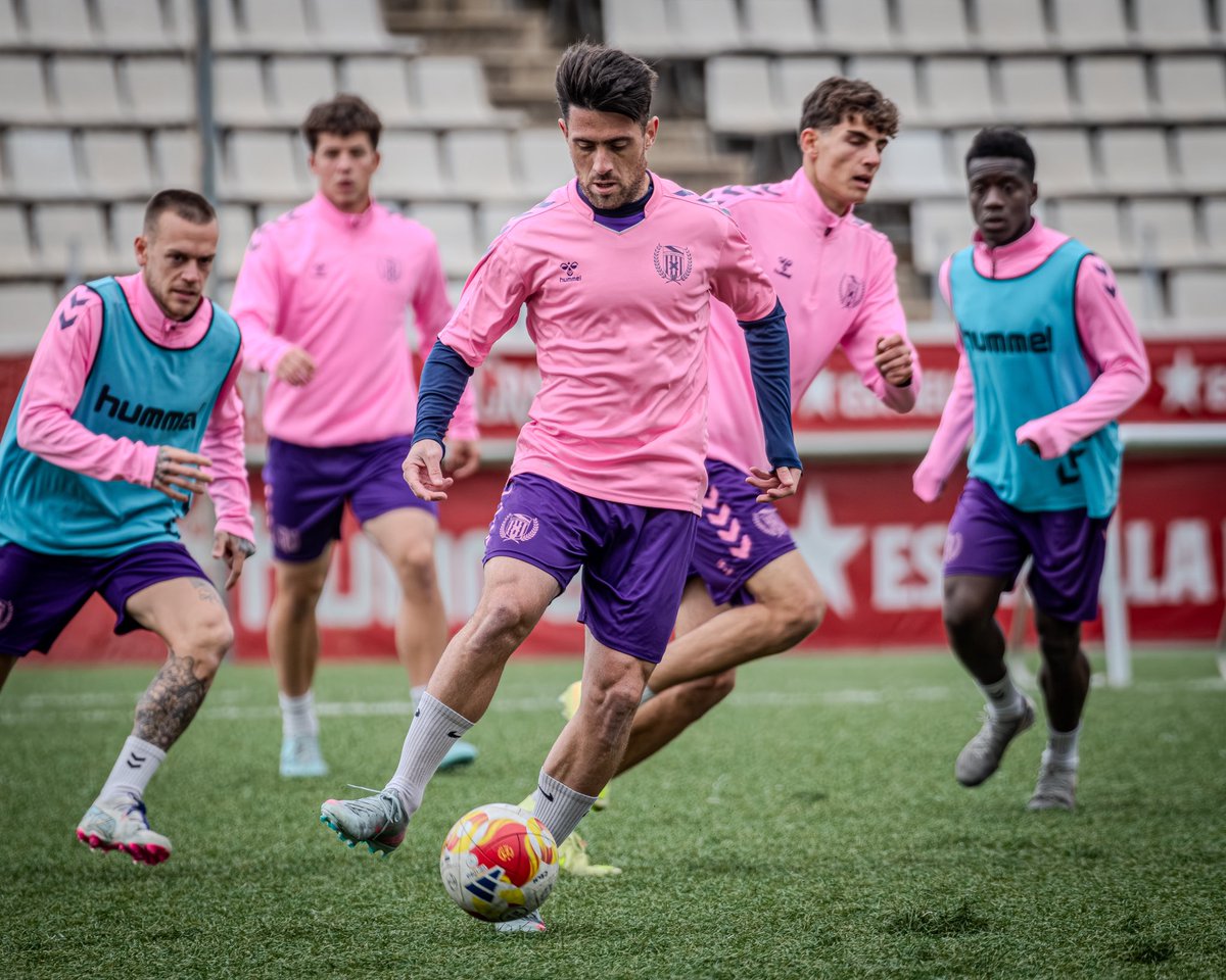 🙌Afició, bon cap de setmana!

Ganes de diumenge😃⚽️

#SomhiHospi #AraÉsElMoment