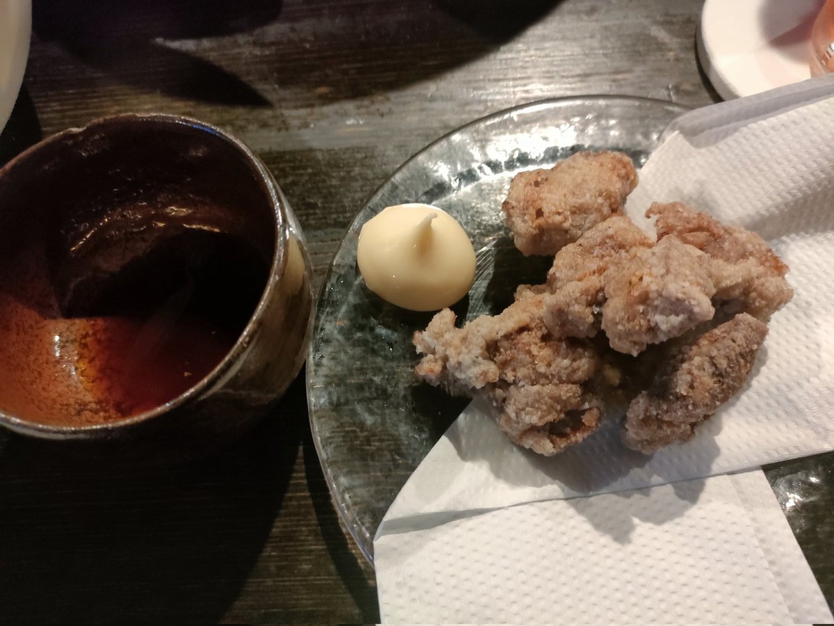 suisyou_erika's tweet photo. 今日はお客さんとして3代目に行きました🙋‍♀️はじめてひろしさんに会えて嬉しかったです✨
生まれて初めてゲテモノ食べた🩷🙏何を食べたかは日曜日直接聞いてくださいね🙇‍♀️🎶
@Bar3daime https://t.co/8gaMBSV6oo