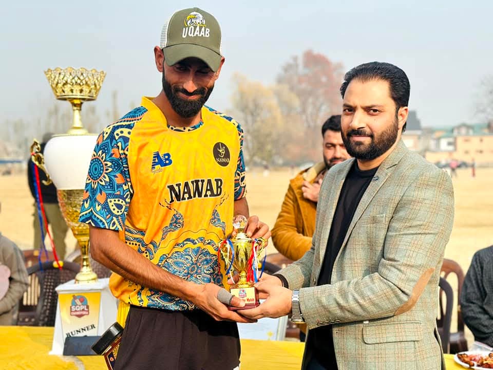 GilkarNazir's tweet image. As a Chief Guest of the tournament there are Some Glimpses from the Field. congratulations to all winners and participants .Congratulations to Team NAWAV ACES To become the Champions of Village League at Harwan Chandpora Srinagar.
##Individual brilliance wins a few games, untiy