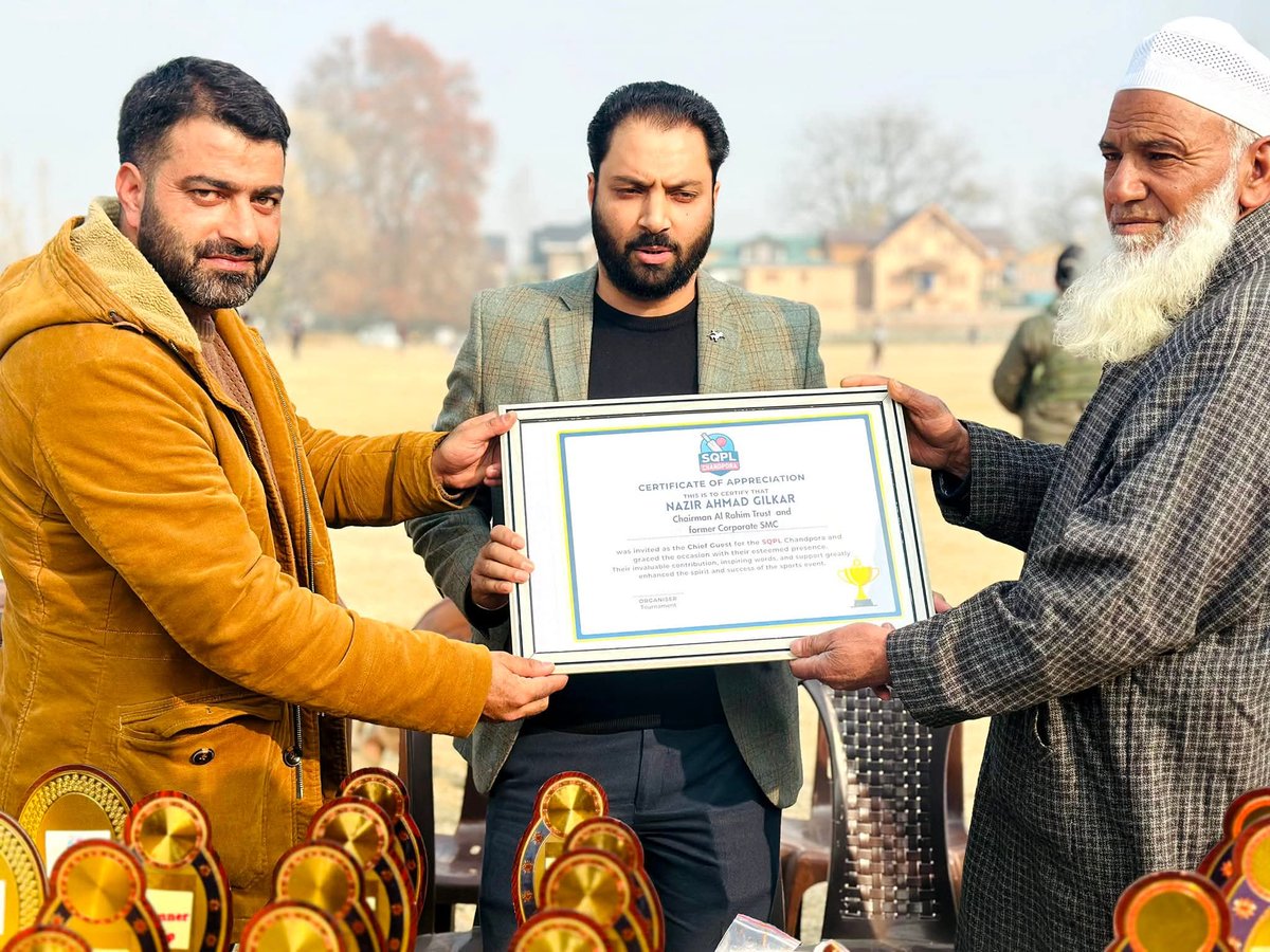GilkarNazir's tweet image. As a Chief Guest of the tournament there are Some Glimpses from the Field. congratulations to all winners and participants .Congratulations to Team NAWAV ACES To become the Champions of Village League at Harwan Chandpora Srinagar.
##Individual brilliance wins a few games, untiy