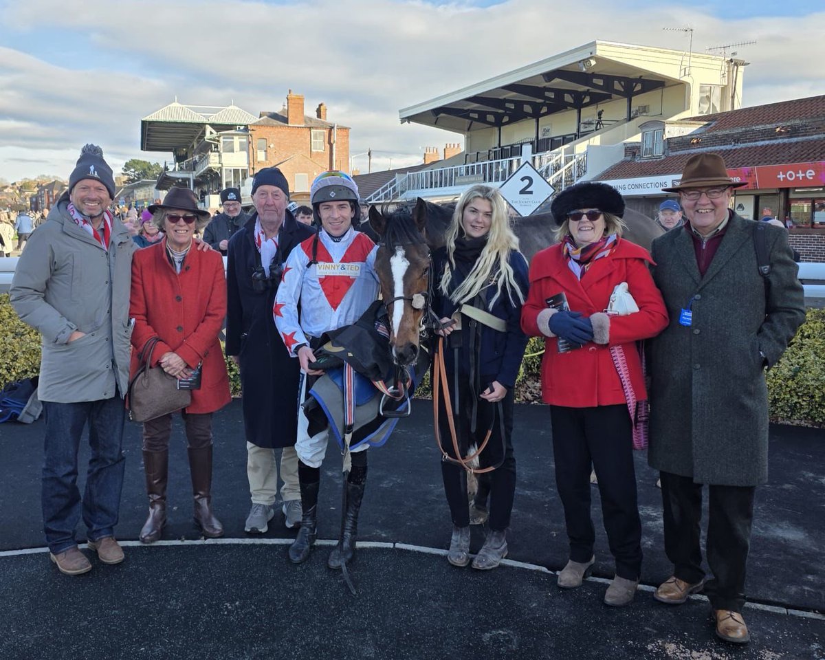 iddypryce's tweet image. Decent week for @saalracing and @jamiesnowden with Git Maker now one of the favourites for the Welsh Grand National after his reappearance in🥉Kosac d’Oudairies🥇 in a novice hurdle and will only improve over further and on softer ground. Enya🥈at Warwick showing plenty of speed.