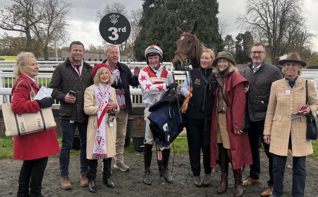 iddypryce's tweet image. Decent week for @saalracing and @jamiesnowden with Git Maker now one of the favourites for the Welsh Grand National after his reappearance in🥉Kosac d’Oudairies🥇 in a novice hurdle and will only improve over further and on softer ground. Enya🥈at Warwick showing plenty of speed.